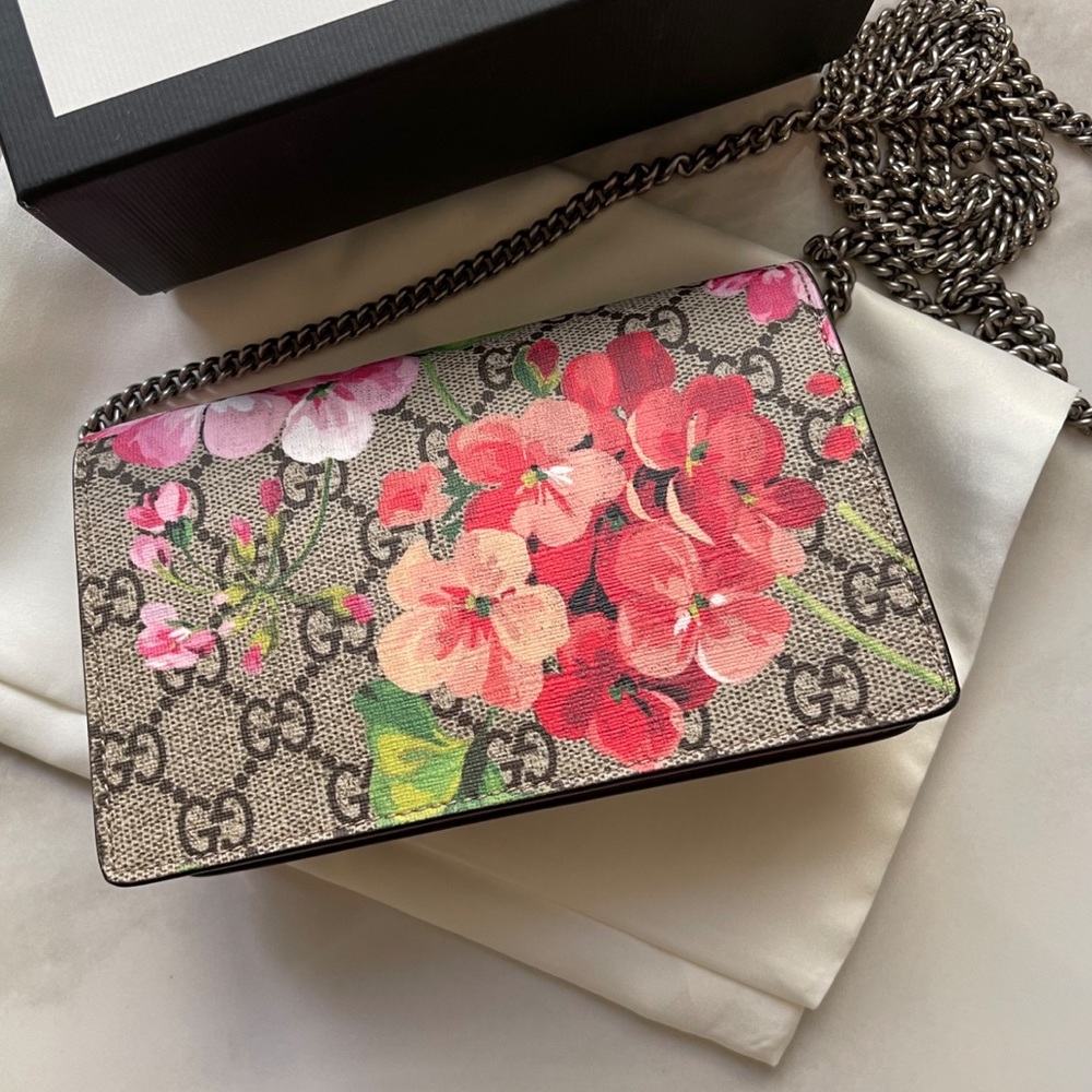 *SOLD* Gucci GG Supreme Monogram Blooms Super Mini Dionysus Bag Antique Rose - Picture 6 of 7
